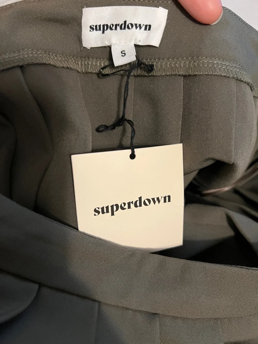 Superdown Marlowe Mini Skirt in Grey Pleated NEW SZ Small Trendy Y2K - Picture 6 of 6